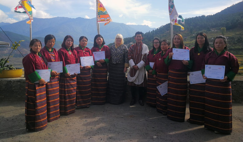 Bhutanissa asuva Riina Happonen kertoo elämästään suljetussa maassa.
